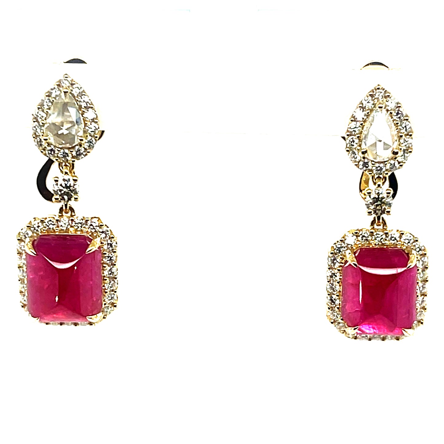 18 kt yellow gold earrings with cabachon GIA certified as natural no treatment Ruby’s and diamonds
